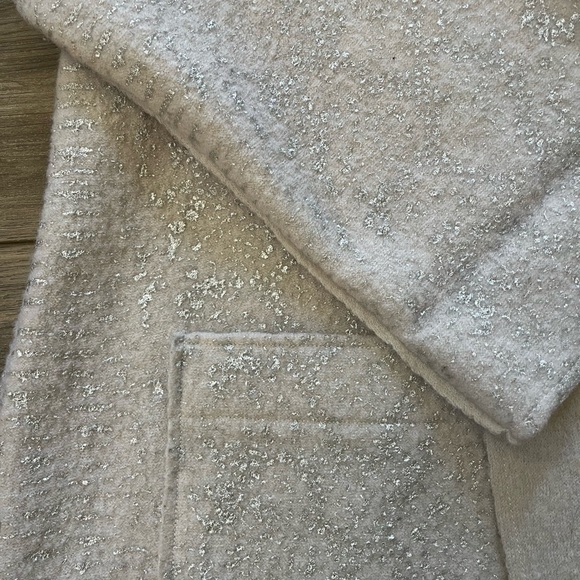 💥CLOSEOUT💥Chico's Soft Cream Wool Sweater Size 2 - Picture 2 of 4